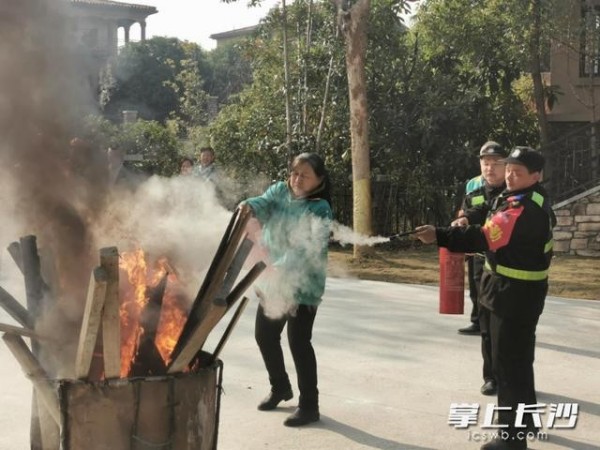 滅火器使用方法  滅火器使用年限